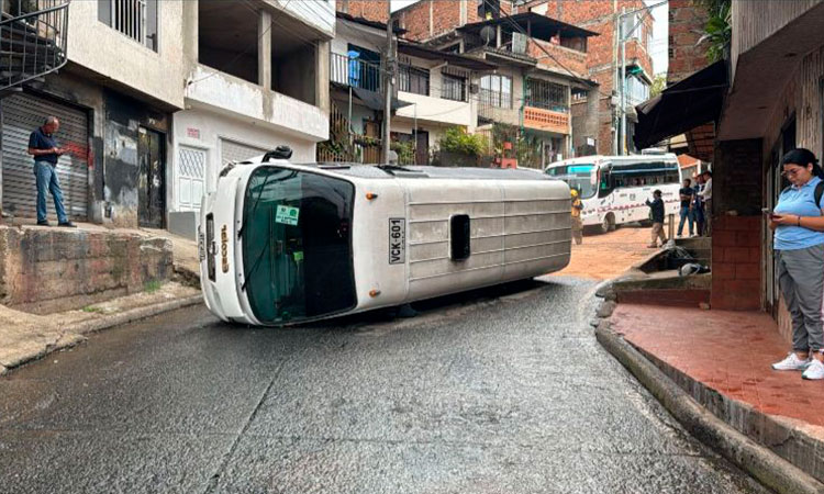 Incidente en ruta escolar activa emergencias en La Buitrera