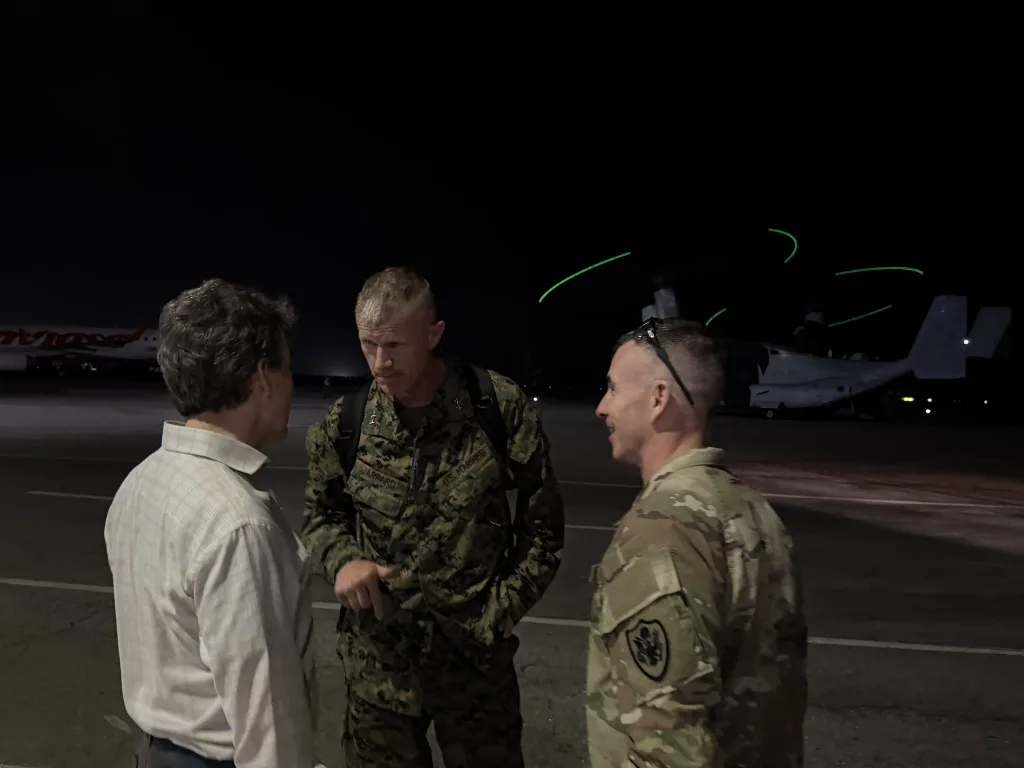 Equipos de rescate de Estados Unidos llegan a Caracas tras terremoto