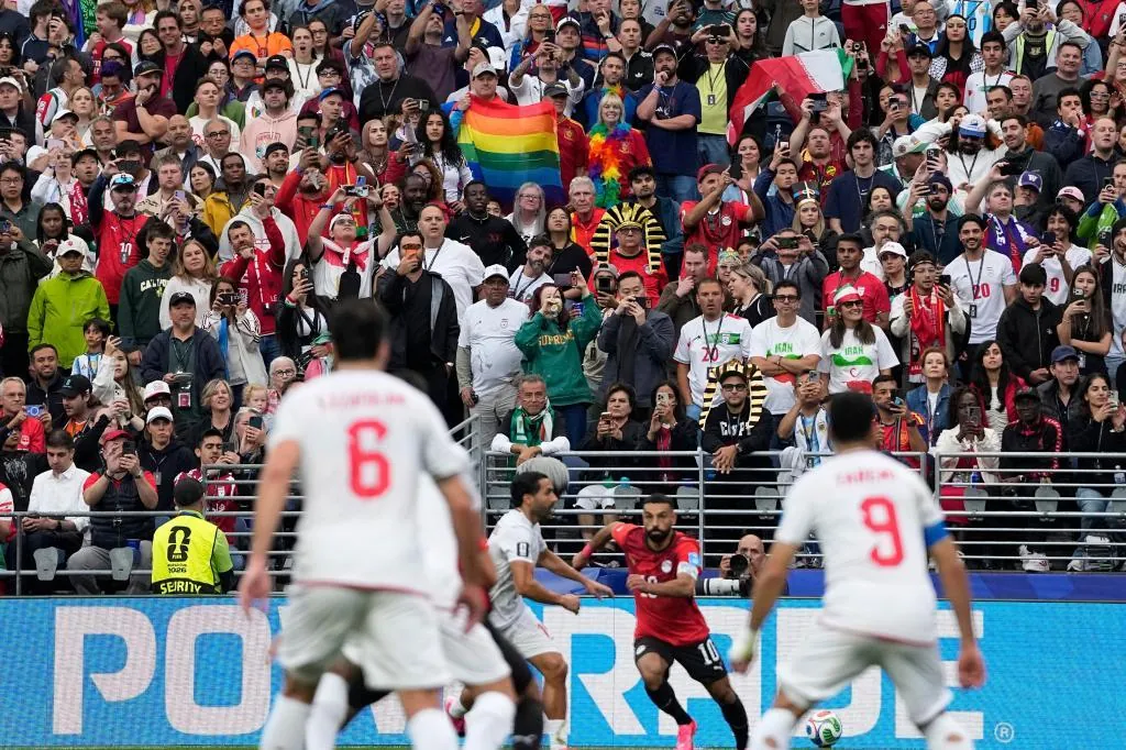Irán y Egipto empatan en partido del Mundial con debate sobre el Orgullo gay