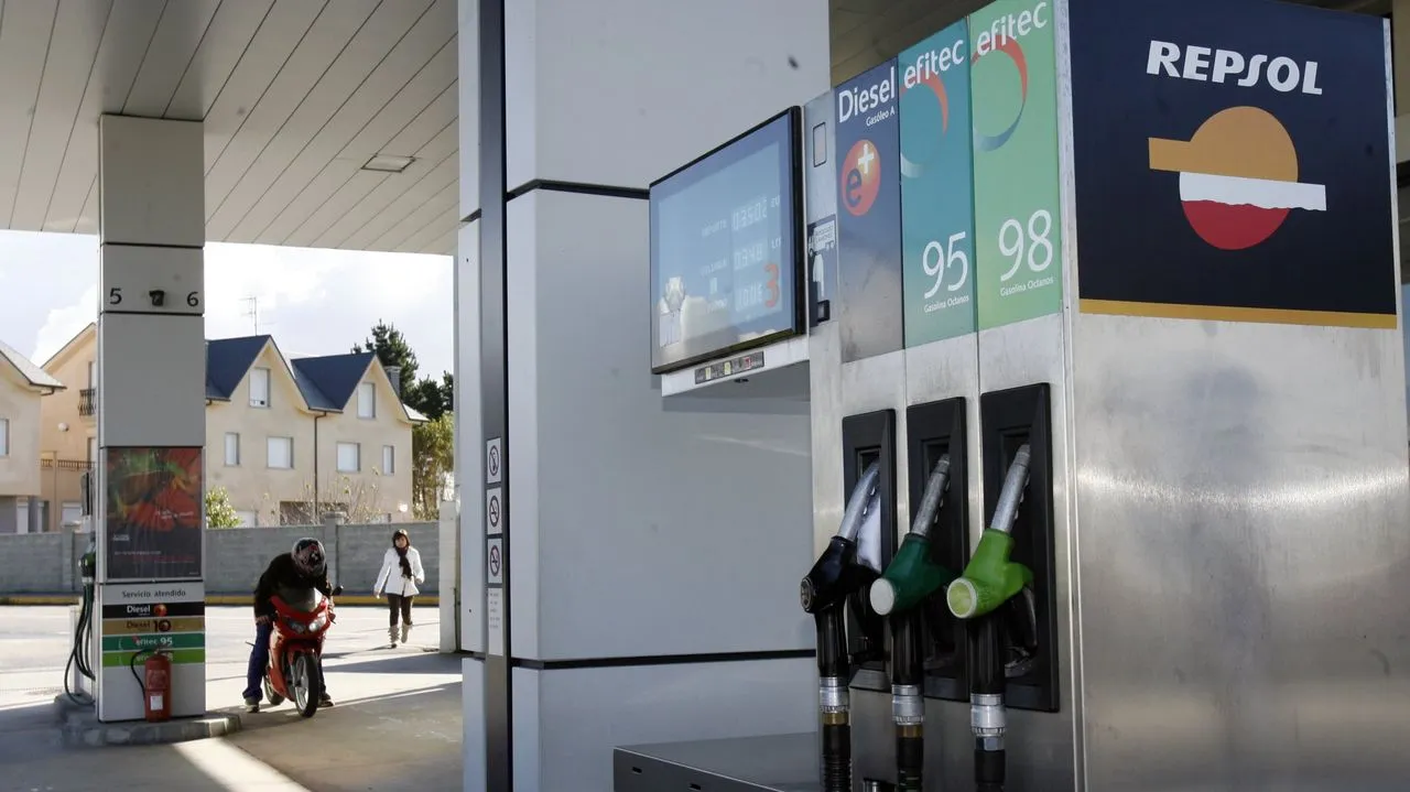 Gasolinera en Ribadeo suministró gasóleo por error durante unas horas