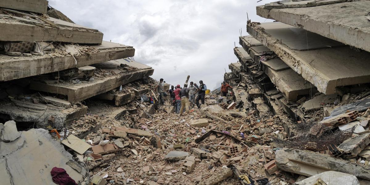 Rescatan a hombre y su hijo tras casi 4 días de terremotos en Venezuela