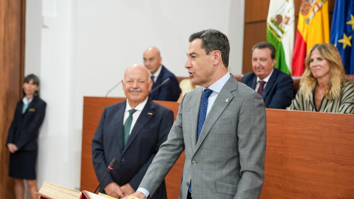 Juanma Moreno enfrenta semana clave para su investidura en Andalucía