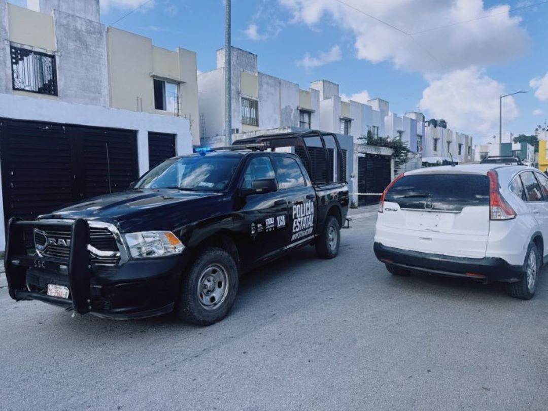 Rescatan a tres personas privadas de libertad en Cancún; hay detenidos