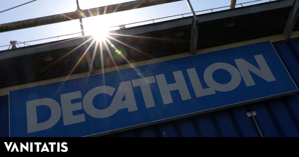 Las sandalias de Decathlon con las que ir de ruta este verano: fresquitas, muy cómodas e ideales para meter los pies en el agua