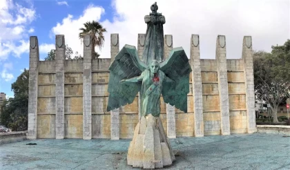 El Gobierno da seis meses a Santa Cruz de Tenerife para retirar el monumento a Franco