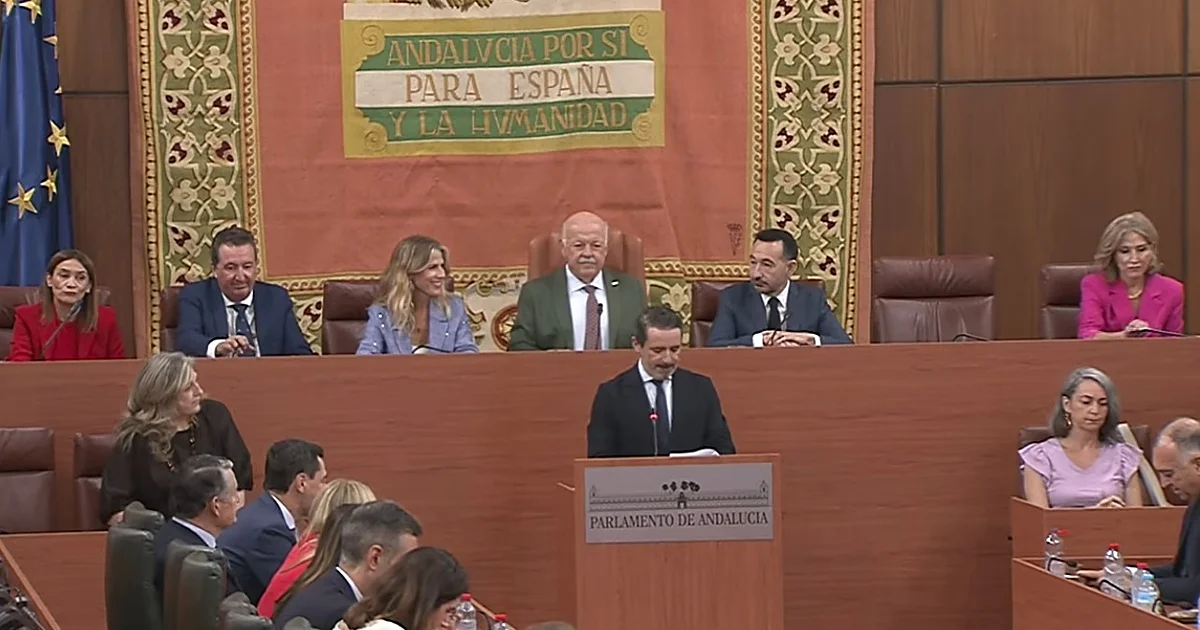 Juanma Moreno investido presidente andaluz por tercera vez con apoyo de Vox