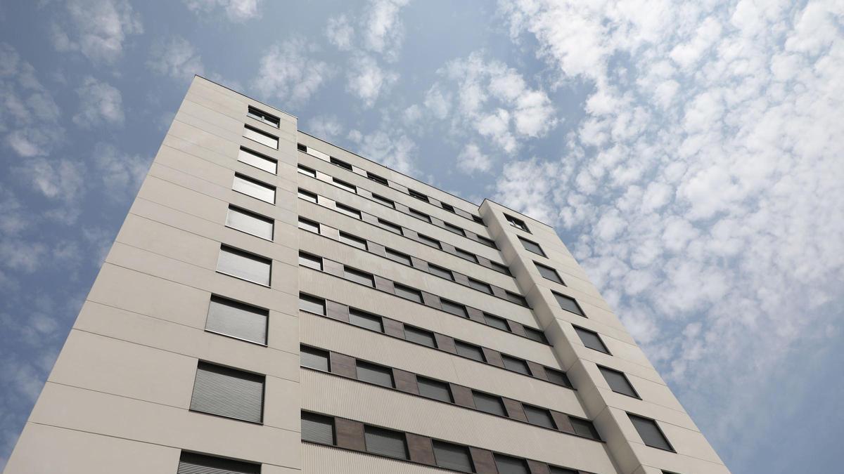 Vivienda limita crecimiento económico en España según Escrivá y Rodríguez
