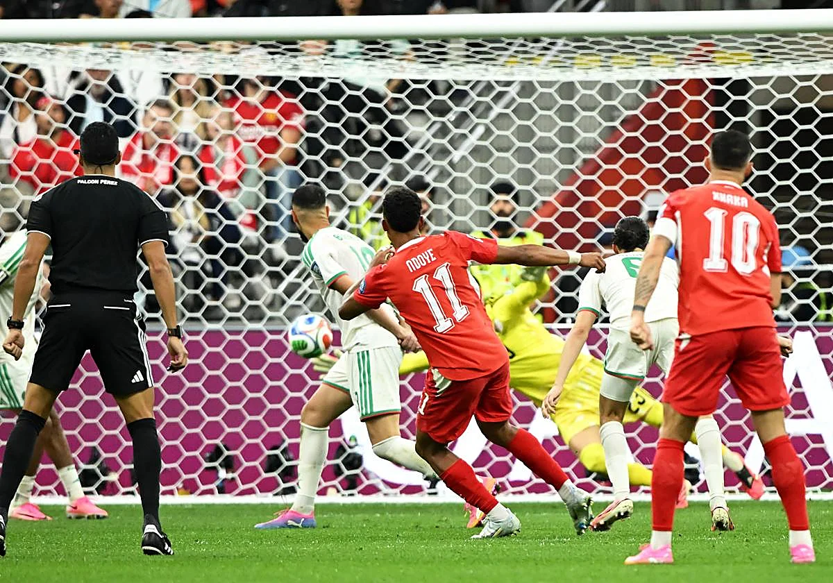 Suiza avanza a octavos tras vencer a Argelia