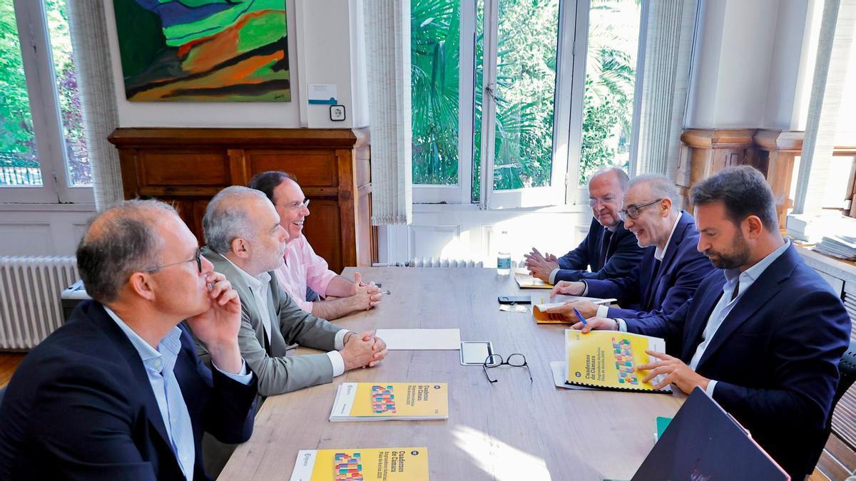 PP apoya plan de Cámara de Comercio de Oviedo para reducir impuestos y burocracia en Asturias
