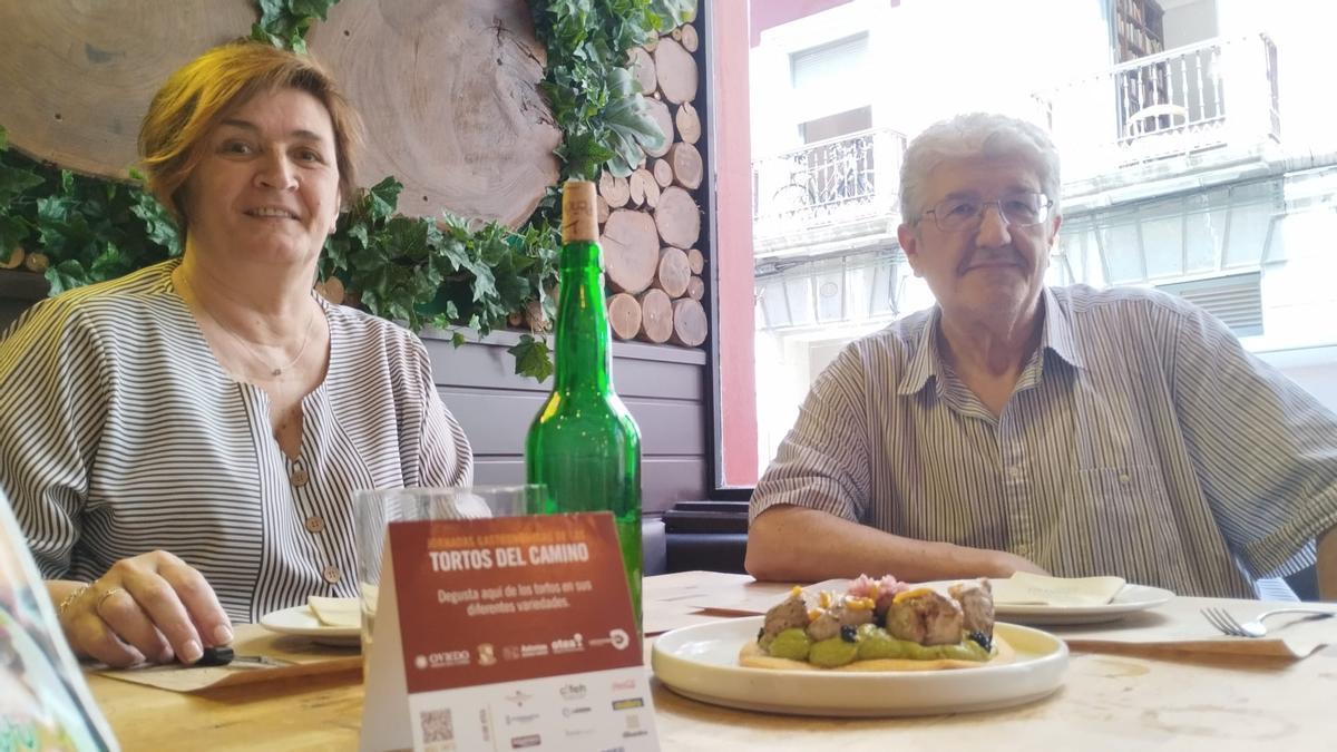 Oviedo rinde tributo a los tortos, plato tradicional local