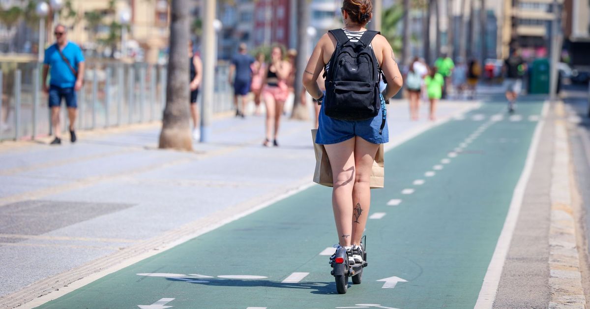 Retiran trece patinetes en Cádiz durante campaña municipal