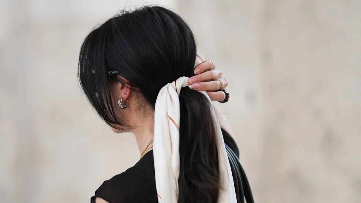 Doce peinados sencillos y naturales usados por empleadas de Inditex