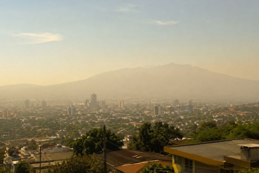 Polvo del Sahara y lluvias afectarán el clima este domingo
