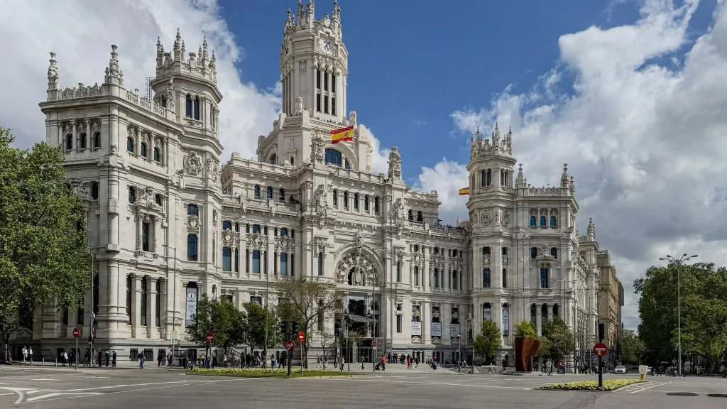 TSJ Madrid valida indemnización en despido improcedente sin usar la palabra