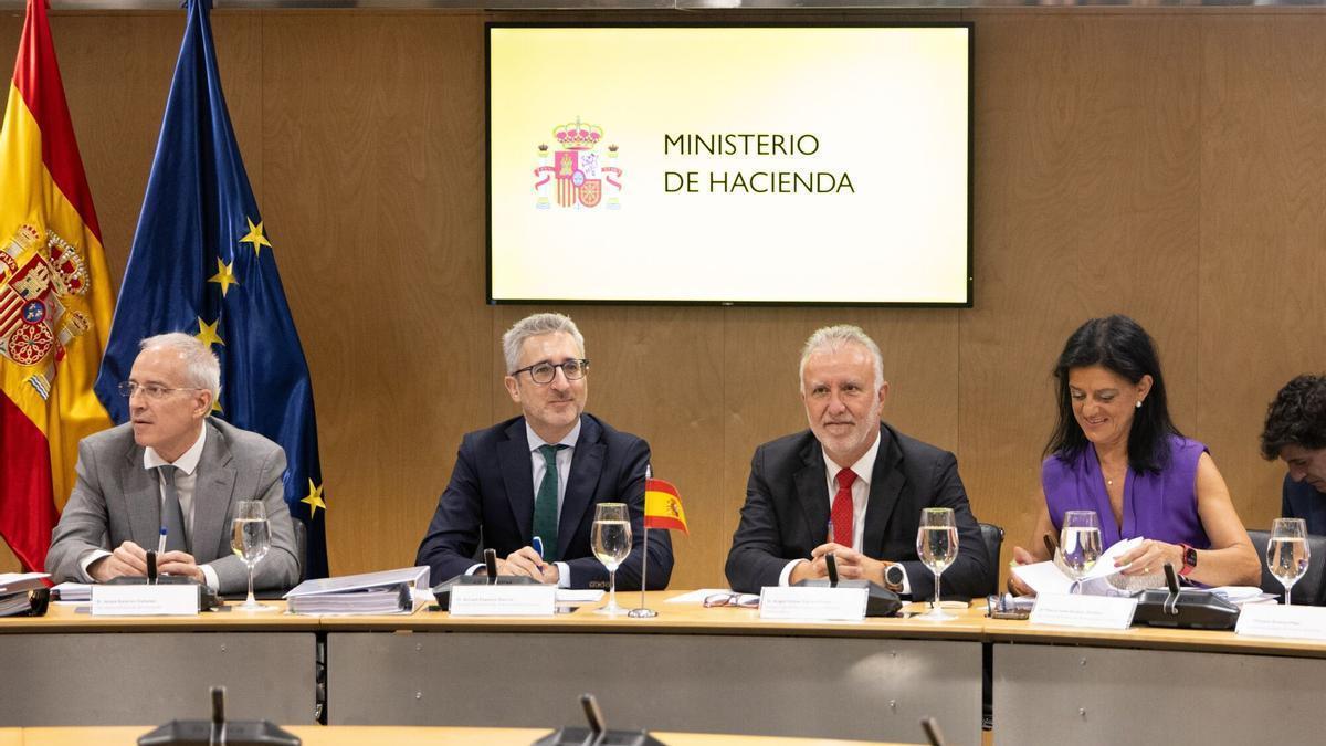 Facenda ve insuficiente que el Gobierno solo les deje subir un 4% el gasto: «está lejos de las necesidades de Galicia»