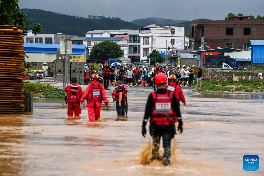 Fuertes tormentas dejan al menos 11 muertos en el centro de China