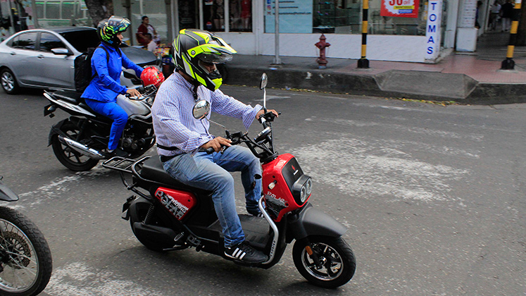 Mintransporte publica reglamentación para patinetas y vehículos eléctricos