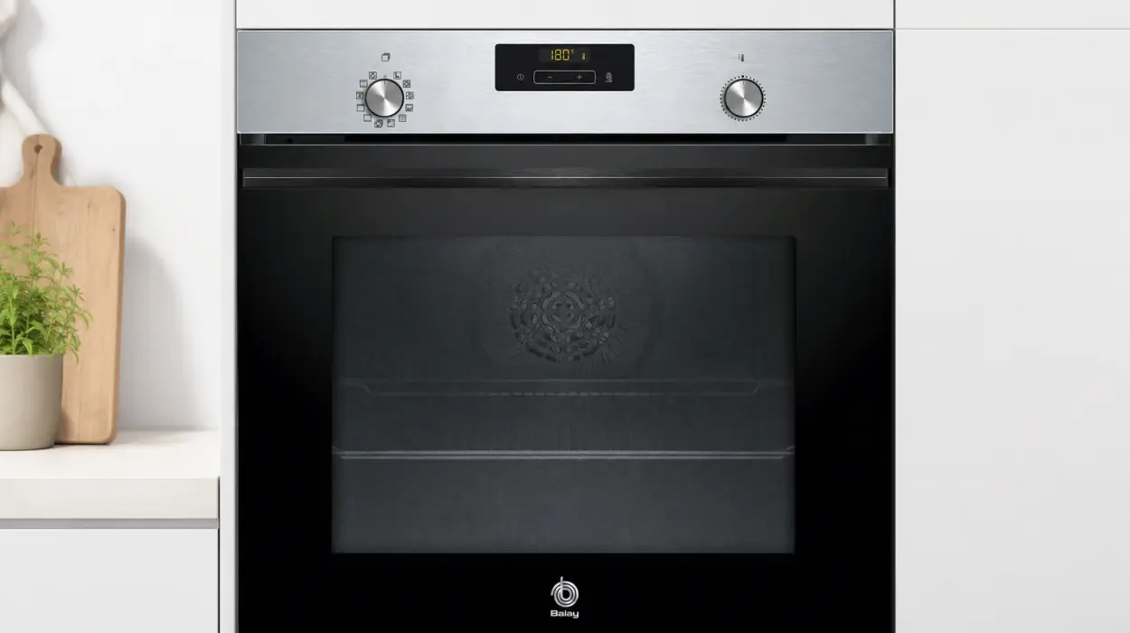 Horno Balay multifunción de 60 cm con pirólisis y aqualisis por sólo 349€ con envío gratis (-33%)