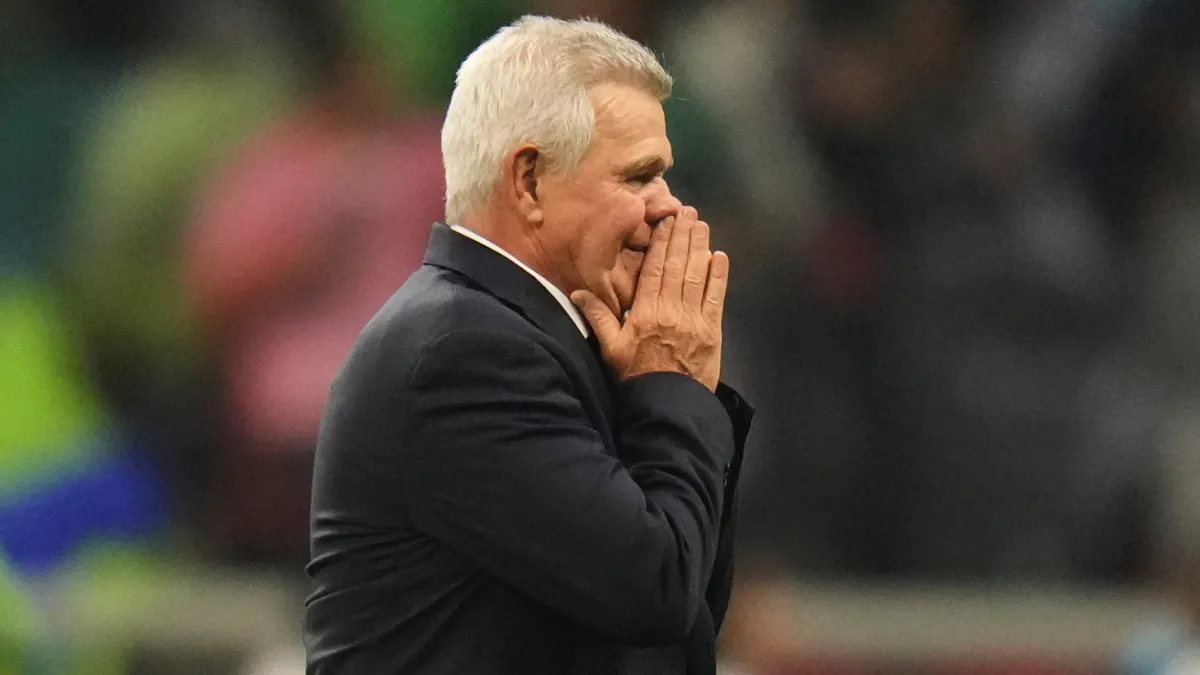 Primeros tiempos difíciles de Javier Aguirre en octavos de final