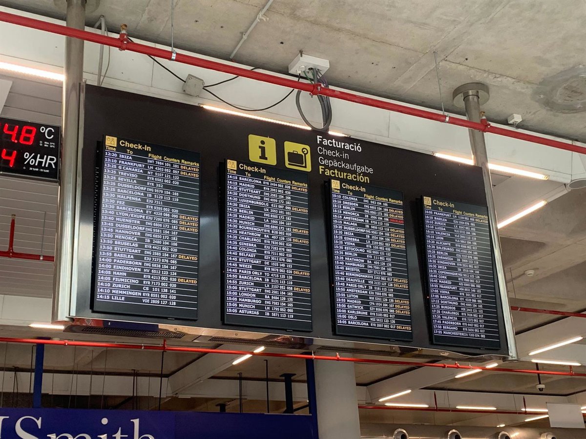 Retrasos en el aeropuerto de Palma por bancos de niebla