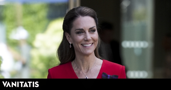 Kate Middleton regresa a Wimbledon con vestido rojo y look institucional