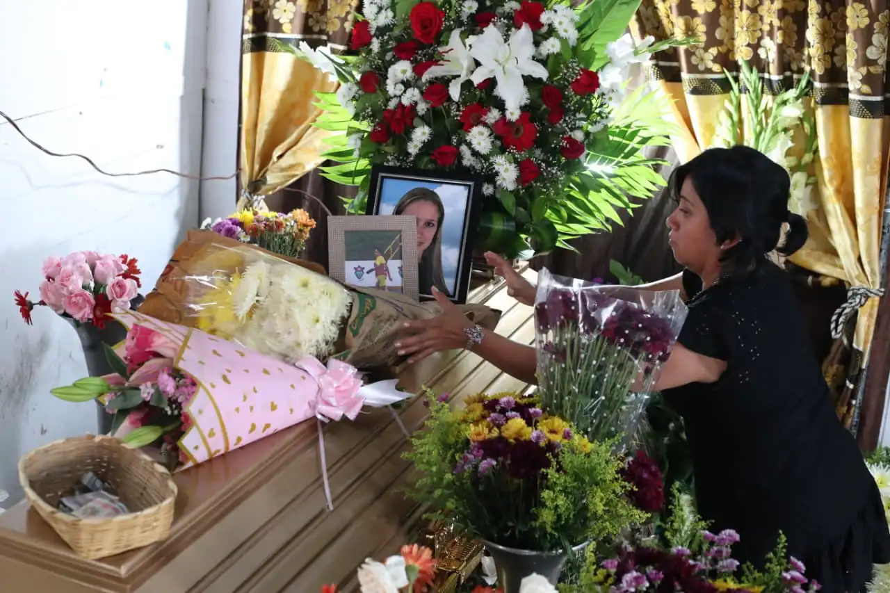 Novio de Nidia Renata Bautista pide justicia tras accidente