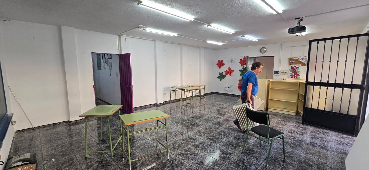 Inician obras de ampliación y reforma en Escuela de Adultos "Los Picones"