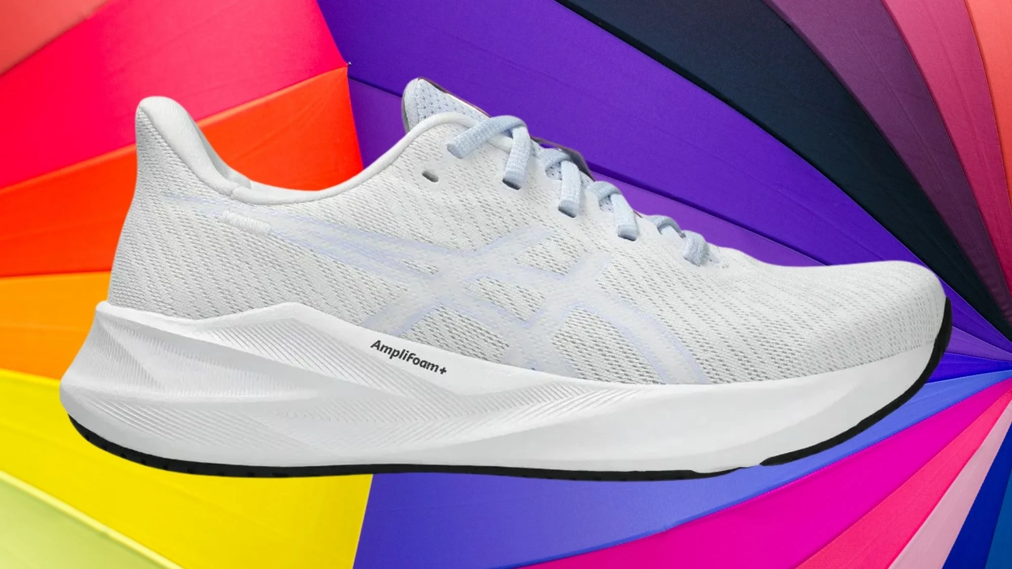 Asics lanza tenis Versablast 4 con amortiguación y comodidad para correr
