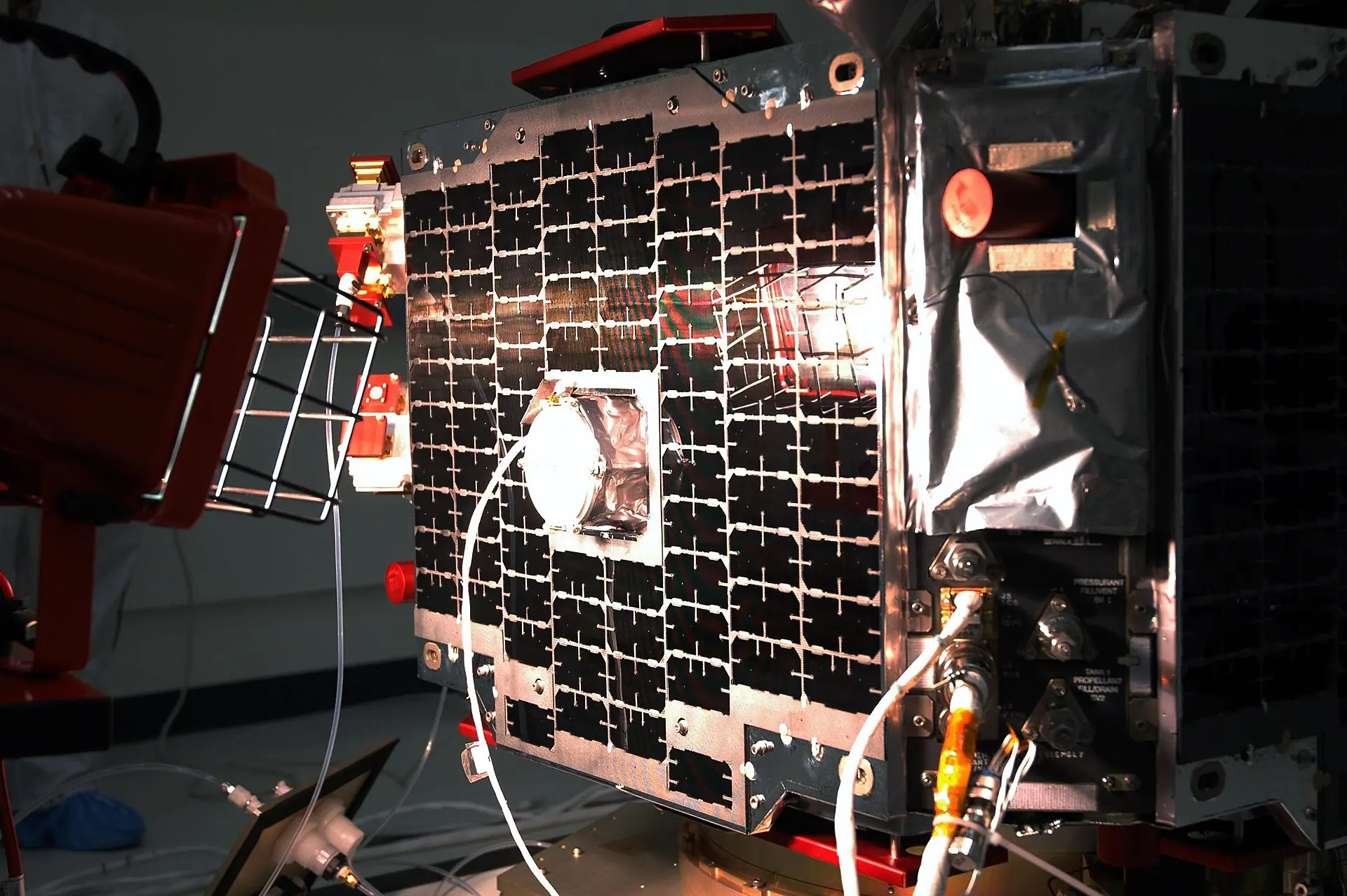 EE.UU. busca desarrollar transmisión de energía desde el espacio para 2030