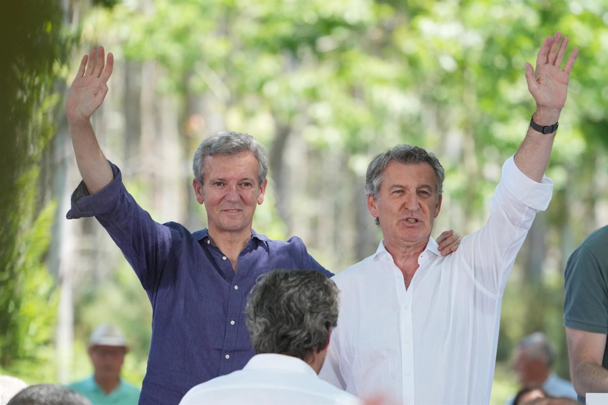 Feijóo presenta candidatos del PP en Santiago