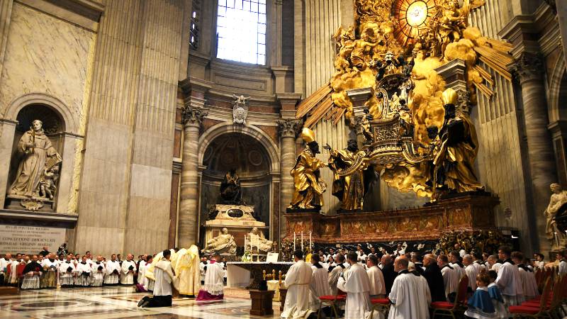 Cardenales y obispos solicitan flexibilizar restricciones a la misa tradicional