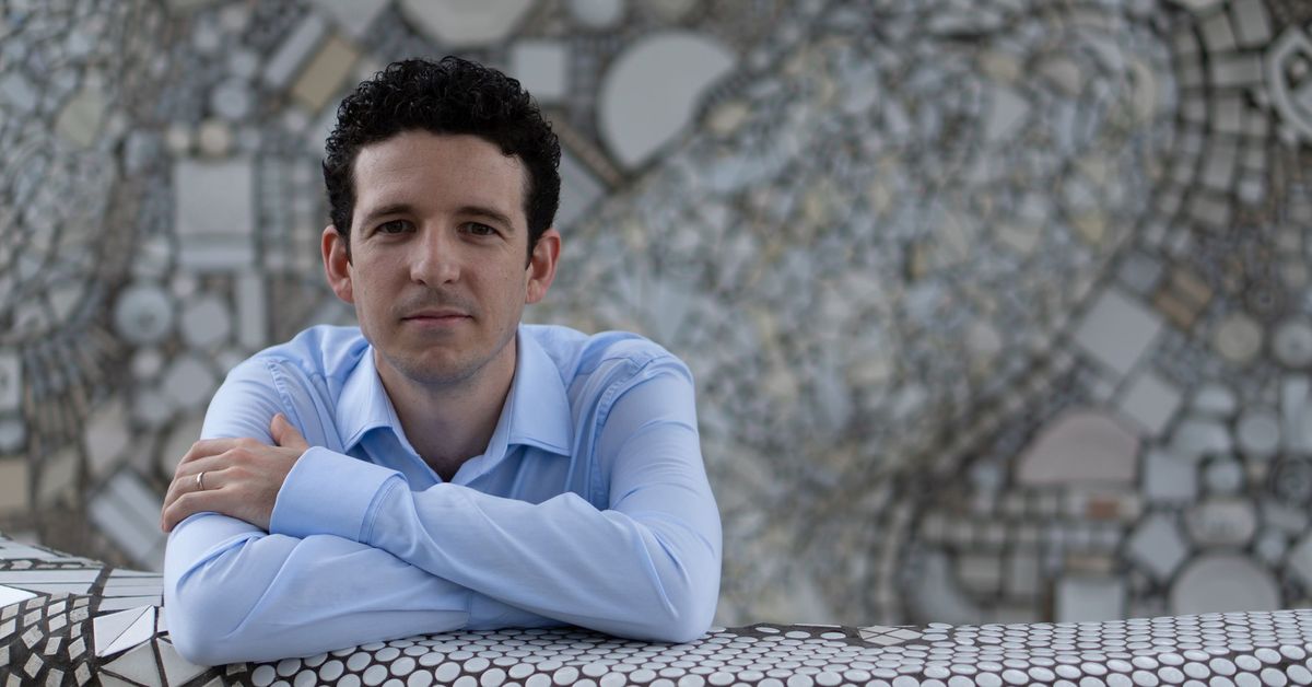 Pablo Martínez defiende inclusión de su música en el canon español