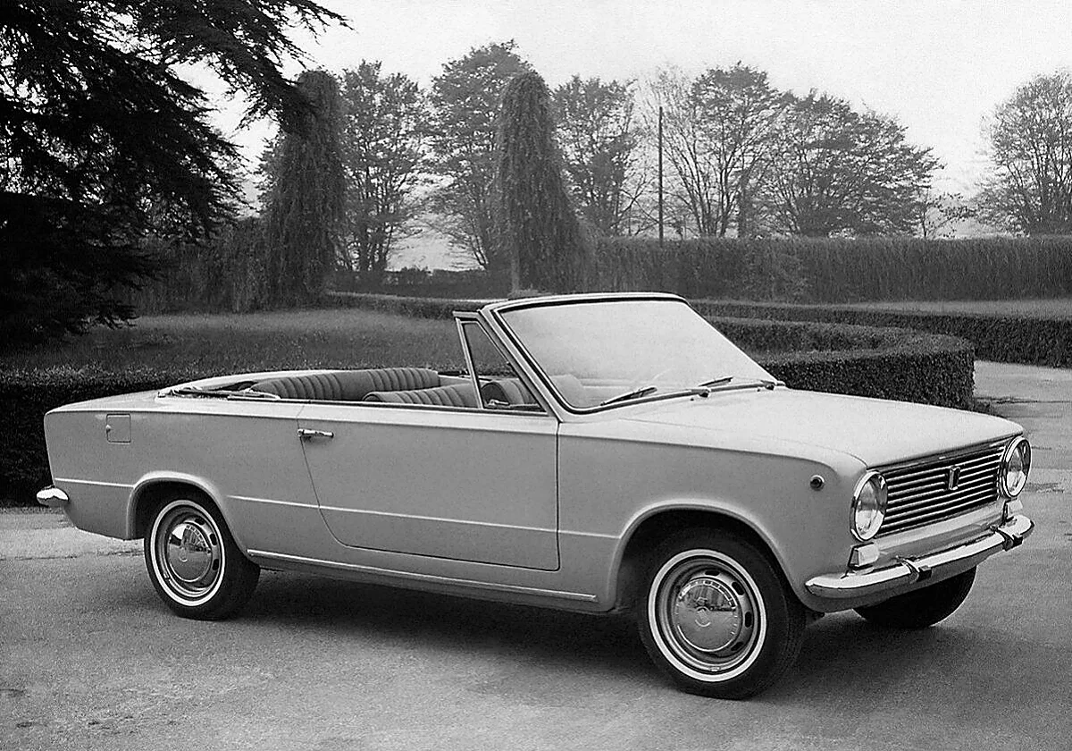 Fiat 124 C4: descapotable único y robo de maletín a un Papa