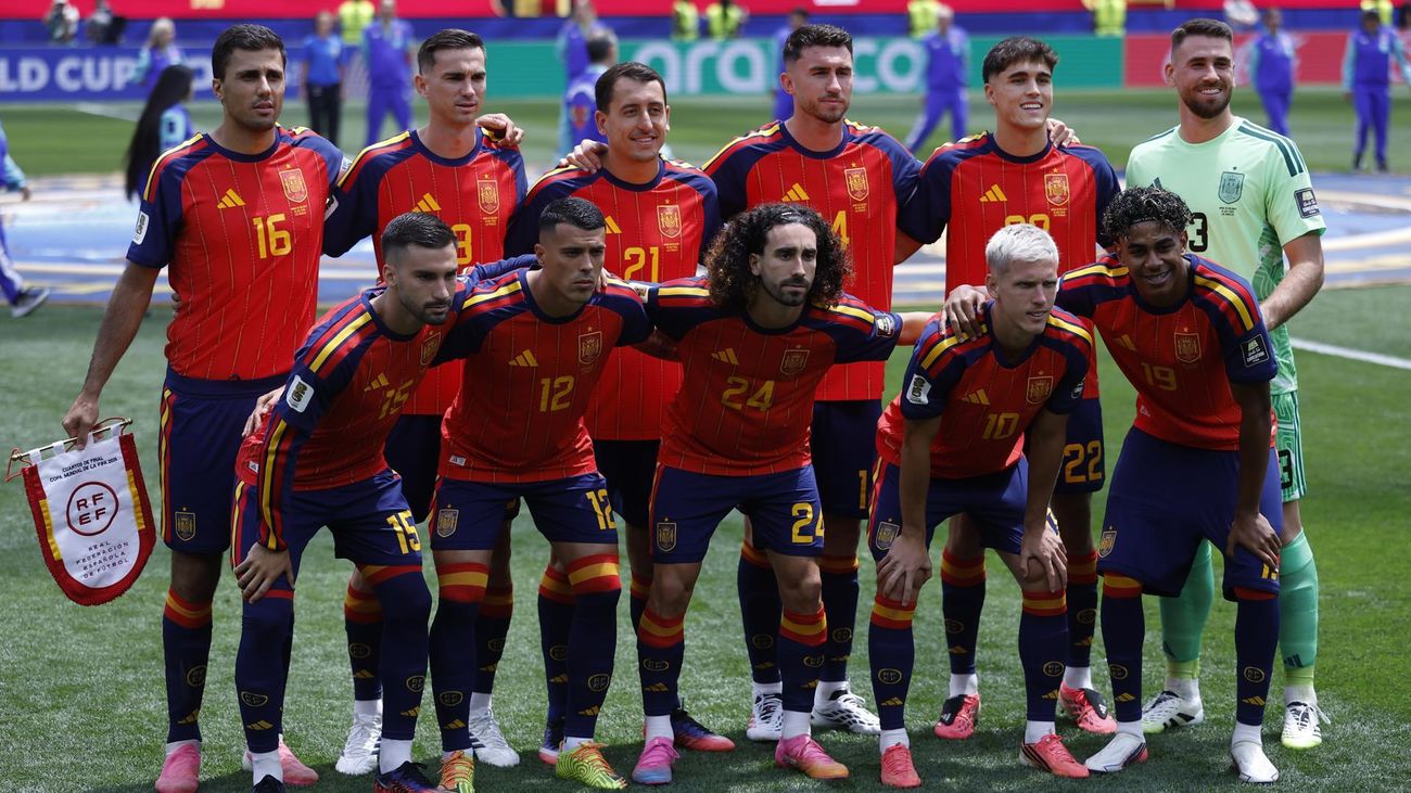 España busca su segunda estrella con once de gala