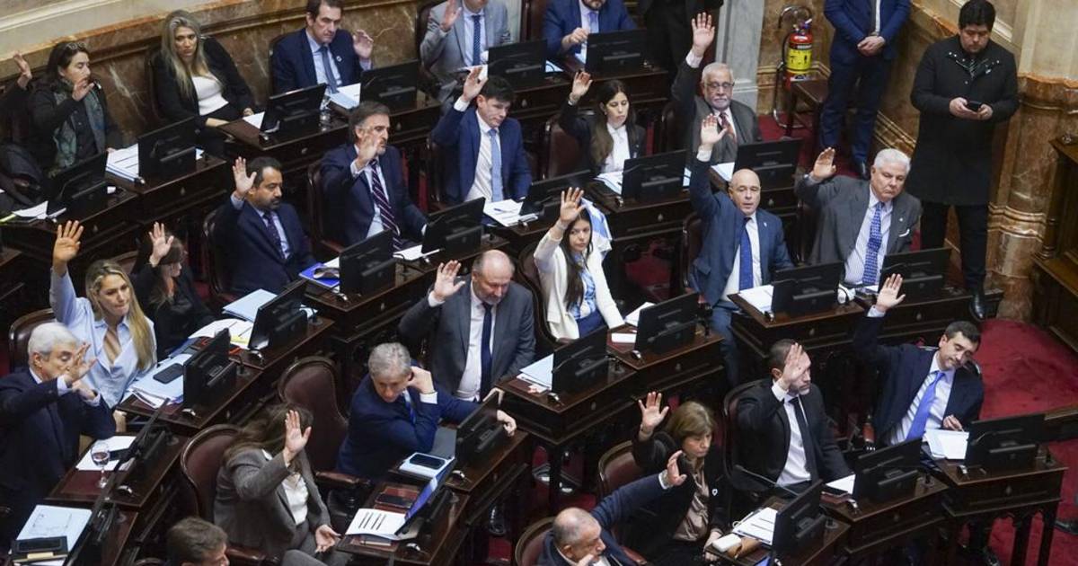 Polémica en el Senado por aumento en dietas por casi $12 millones