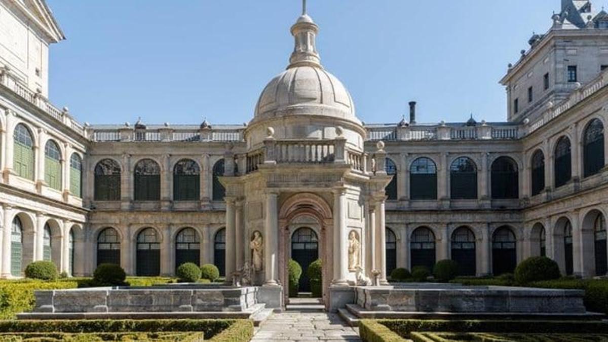 Madrid abre al público patio renacentista con estanques y jardines