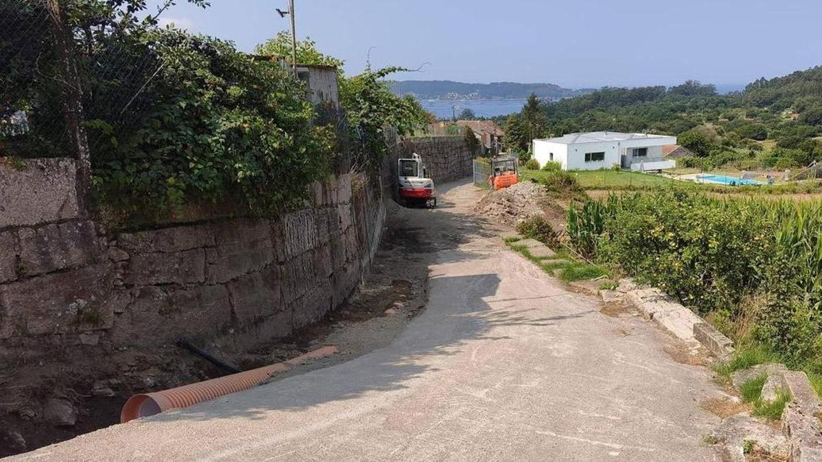 El concello inicia obras de abastecimiento y pluviales en camino de Vilar, Beluso