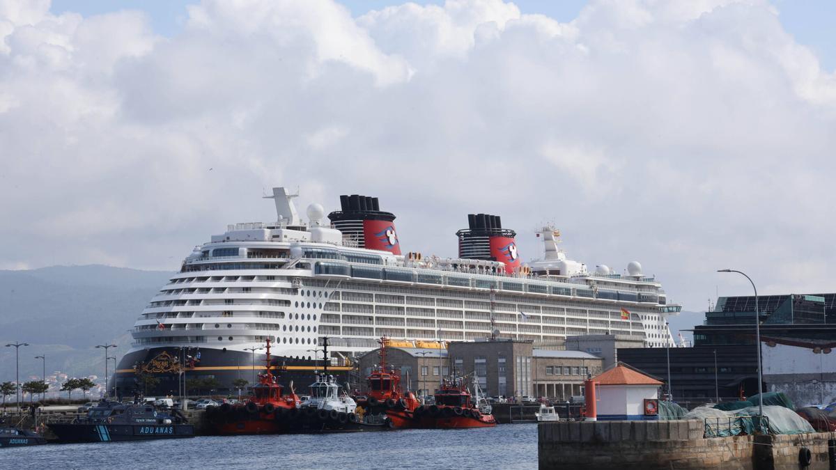 Trabajadora del crucero Disney Dream denuncia supuesto envenenamiento