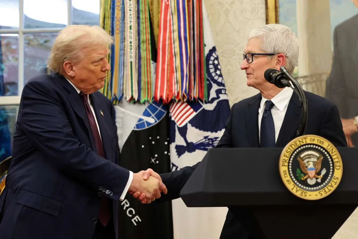 Trump amenaza con represalias contra UE por multas a Apple y tecnológicas