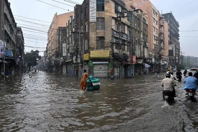 Lluvias severas en Pakistán causan más de 100 muertes