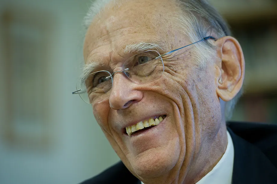 Fallece Josep Vilarasau, expresidente histórico de La Caixa, a los 95 años