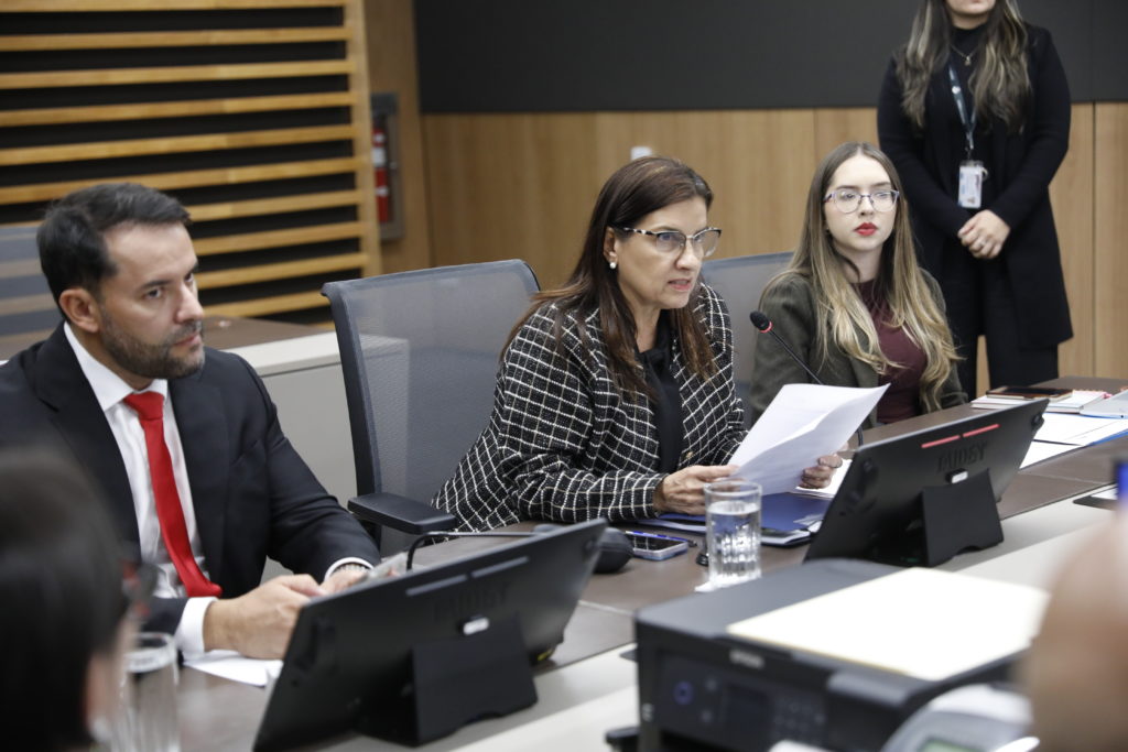Diputada oficialista propone traslado de cotizaciones judiciales al IVM