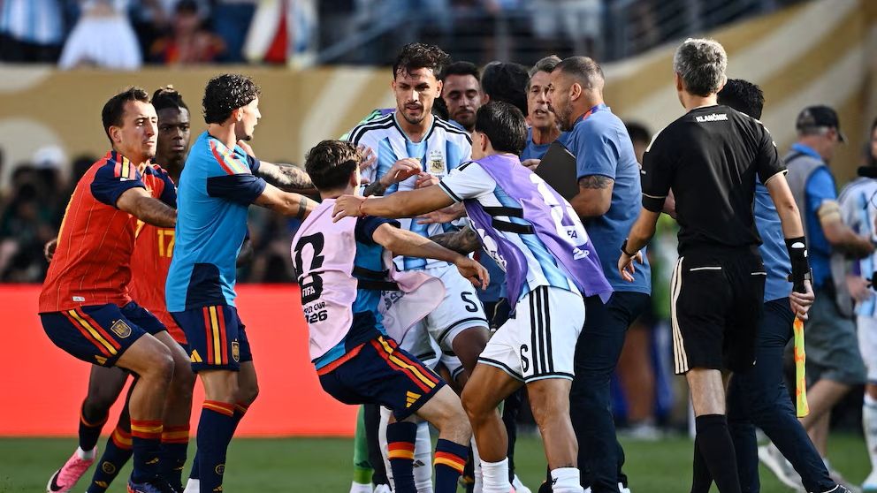 FIFA abre procedimiento contra jugadores por incidentes en final del Mundial