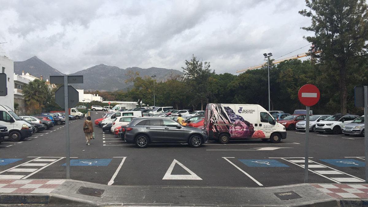 Marbella habilita 113 plazas de aparcamiento en avenida Maíz Viñals