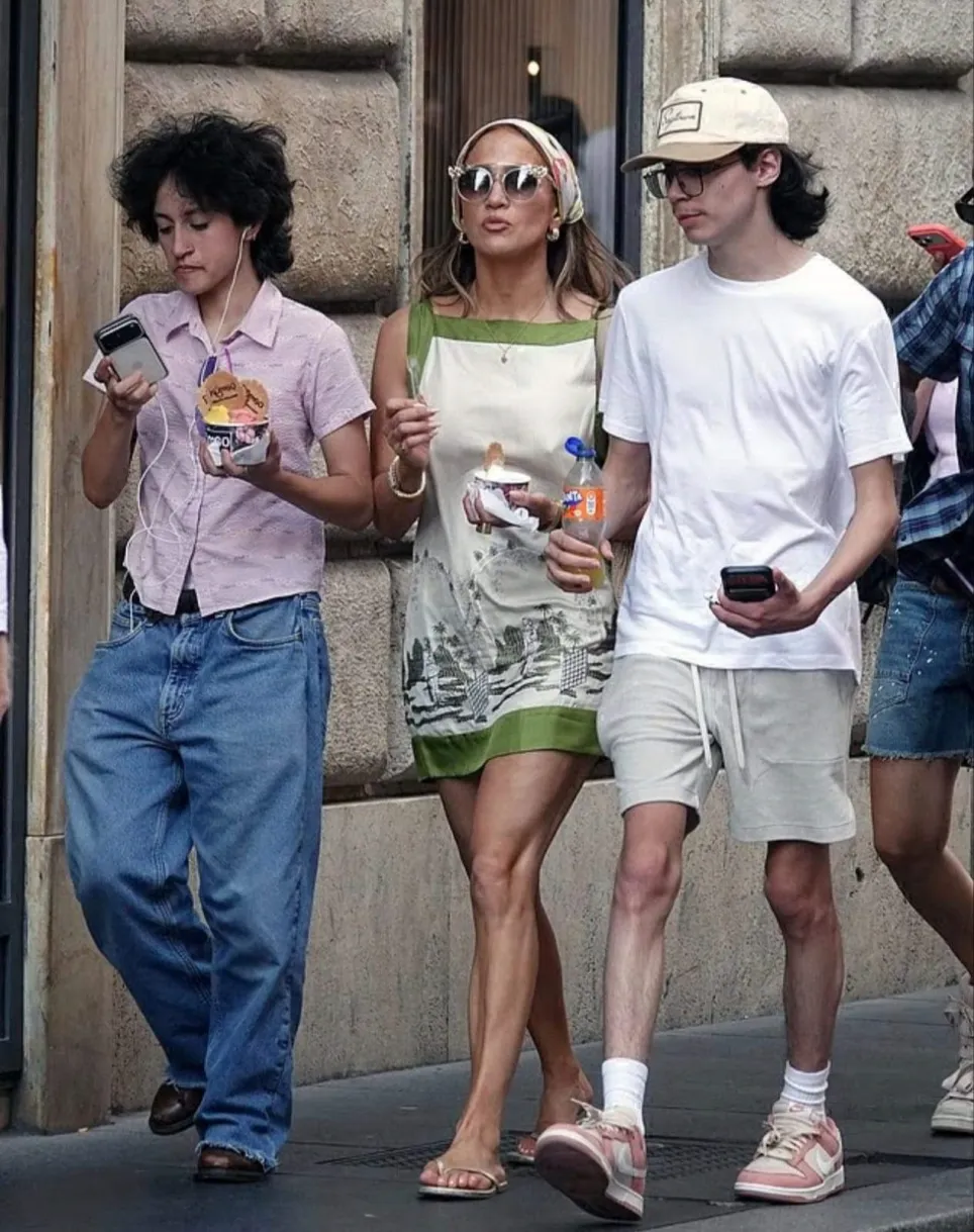 J.Lo disfruta vacaciones con sus hijos