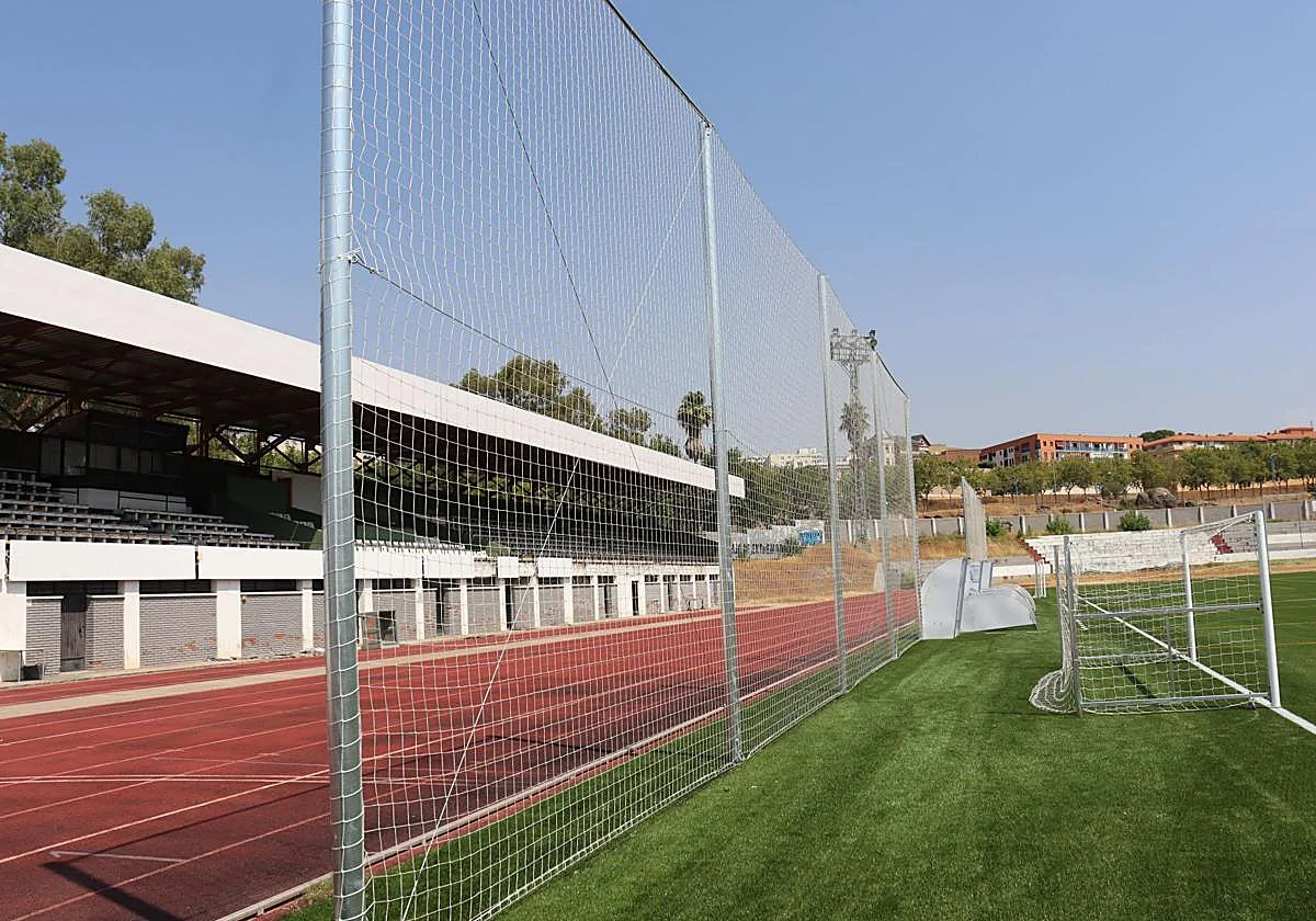 Retirada de mallas laterales del estadio concluirá la próxima semana