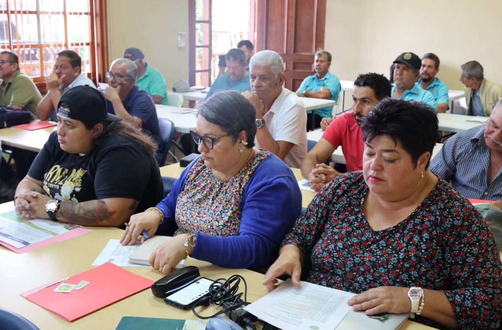Productores y ferias del agricultor se capacitan para reducir pérdidas de alimentos