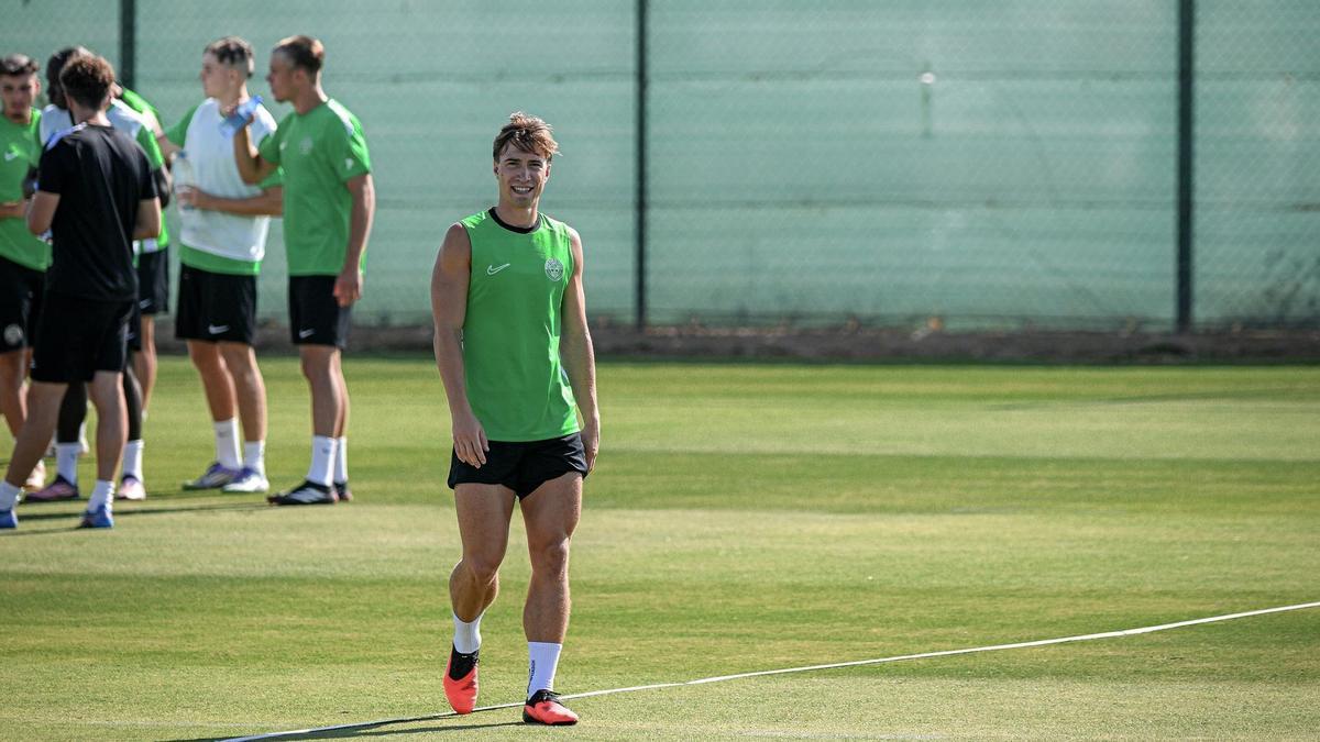 La defensa del Elche se mantiene con posibles cambios
