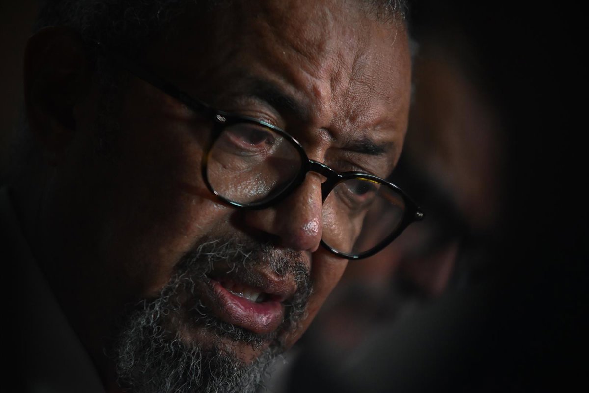 Tedros urge intensificar respuesta al brote de ébola en RDC