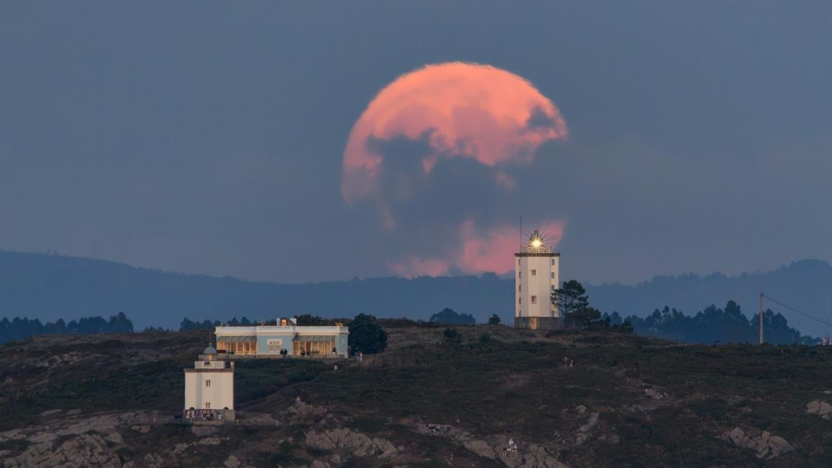 Guía para ver el eclipse en A Coruña: cortes de tráfico y zonas recomendadas